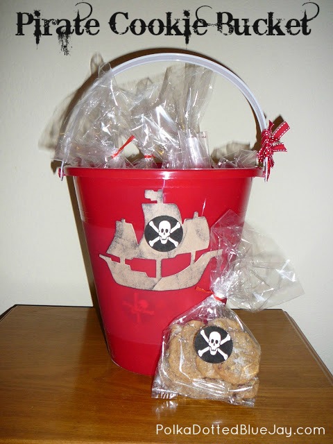 DIY Pirate Cookie Bucket