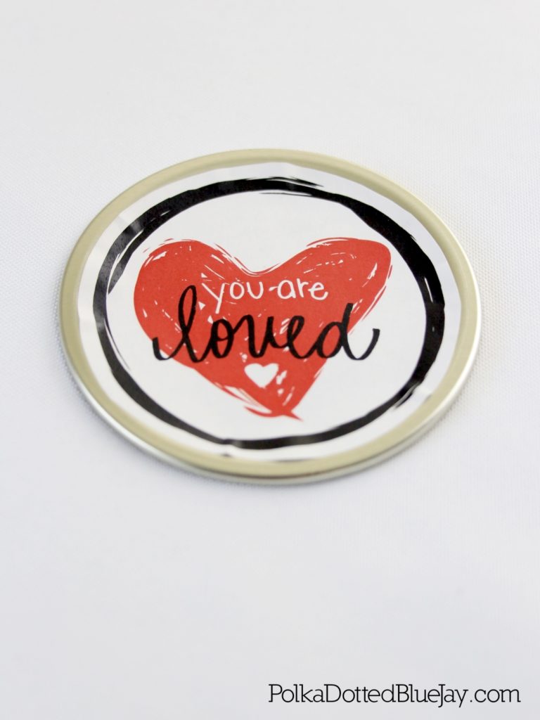 This hand lettered Valentine's Day printable can help you make a Candy Jar for your valentine in less than 5 minutes. Click through to see how it's done.