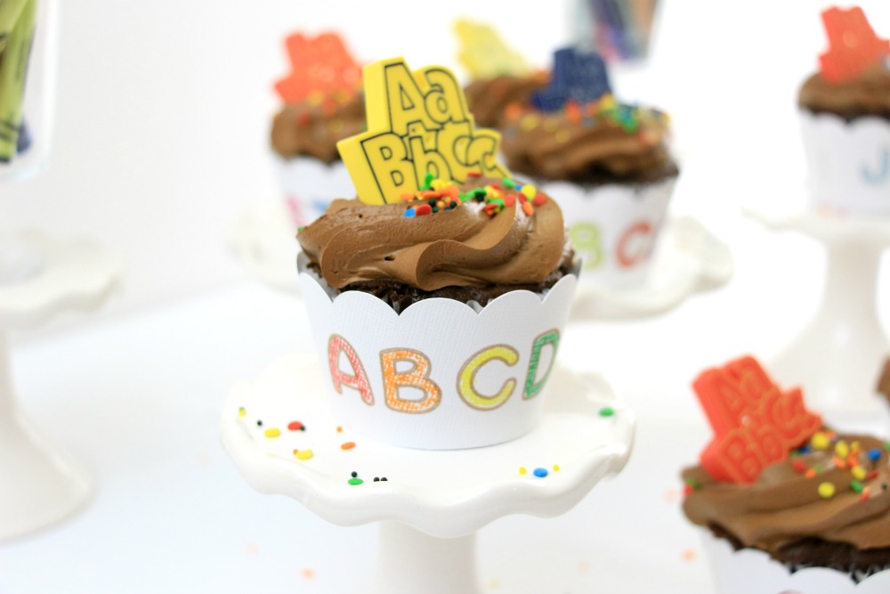 Click over to see how to make these Back to School ABC cupcake wrappers that double as a coloring activity for kids to work on while they enjoy their cupcake.