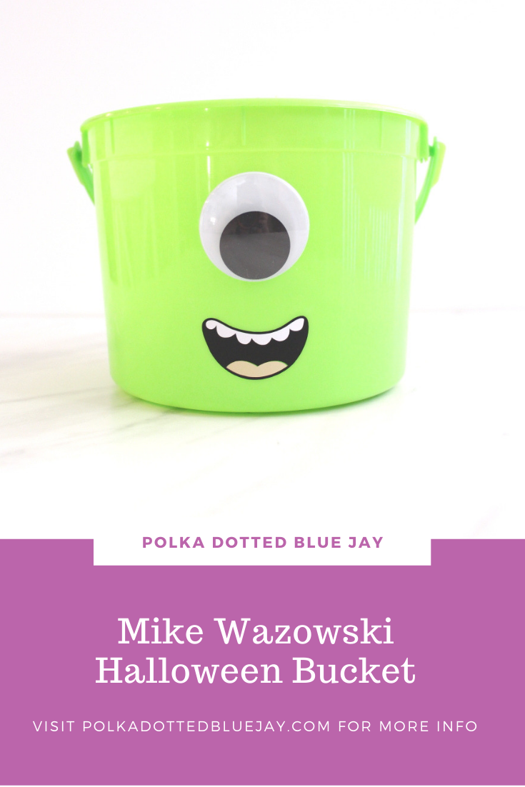 Make this DIY Mike Wazowski Halloween Bucket in under 10 minutes. Follow this easy tutorial to make the perfect Monsters Inc. or Monsters University bucket for your trick or treating.