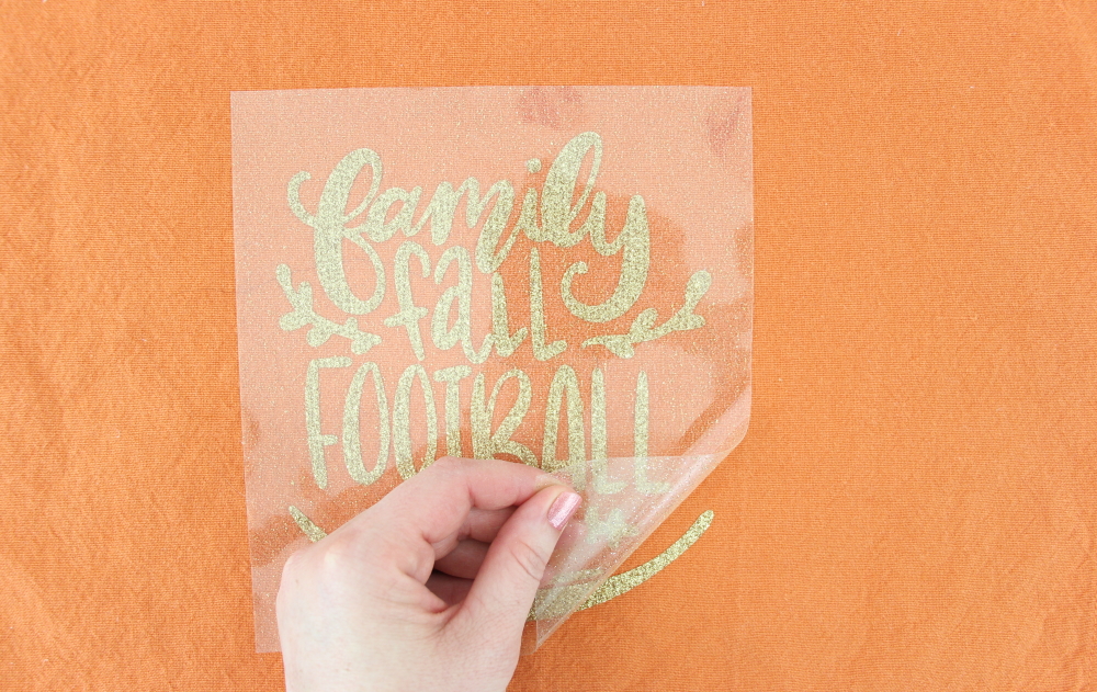 Make this Family, Fall, and Football glitter hand towel craft from start to finish in under 15 minutes. Click here to read more.