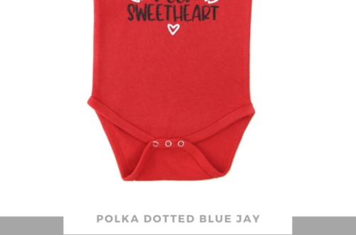 A step-y-step tutorial for how to make a Valentine's Day "Little Sweetheart" Onesie for a baby. Click here to see more.
