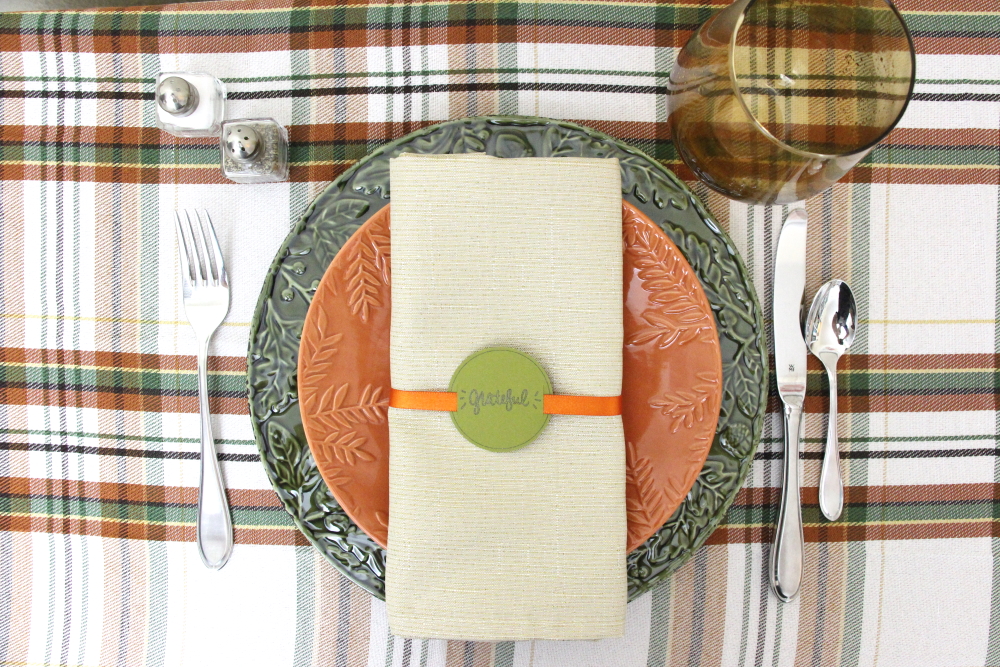 Make your own Grateful napkin rings for your Thanksgiving tablescape with a handlettered FREE grateful SVG. Click here to get the cut file and see the tutorial.